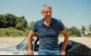 Niki Schelle biography